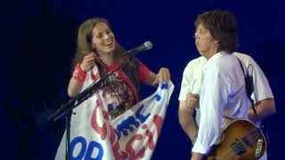 Paul McCartney invites Georgian fans up on stage at Ziggo Dome, Amsterdam - 07-06-2015