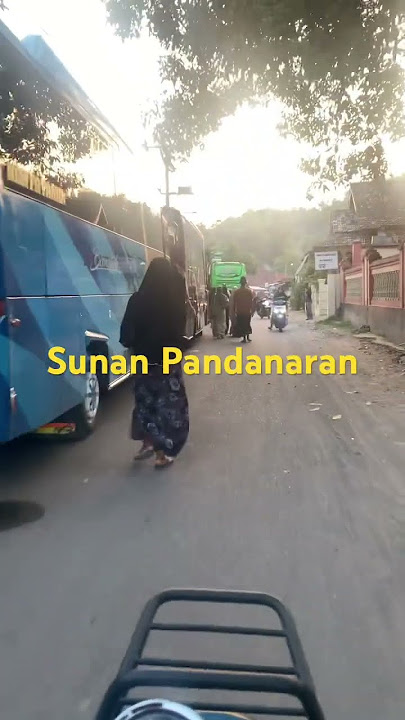 Parkiran Full - Makam Sunan Pandanaran  Bayat Klaten
