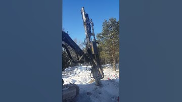 road foundation drilling with FlexiROC T30