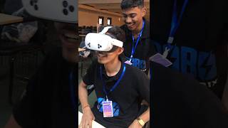 Two Friends Enjoy VR #gaming #360video #gamezoonplus #virtualreality #vr #viralshorts