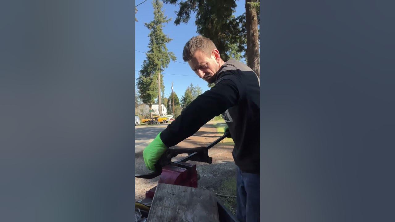 F350 brake job. Stuck caliper pin. YouTube