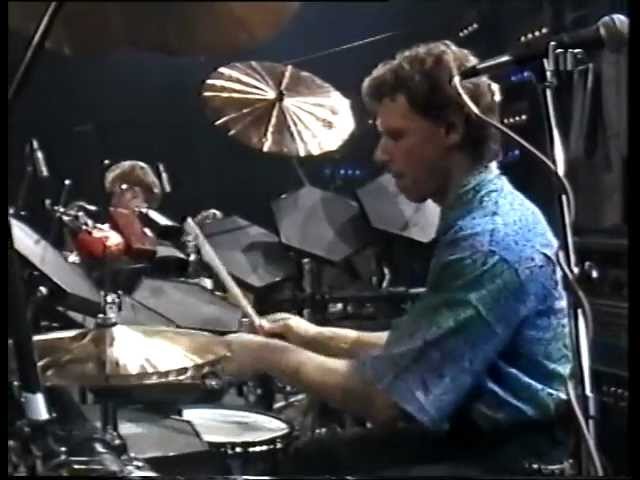Bill Bruford: Earthworks Complete [20CD/4DVD Deluxe Box Set] - YouTube