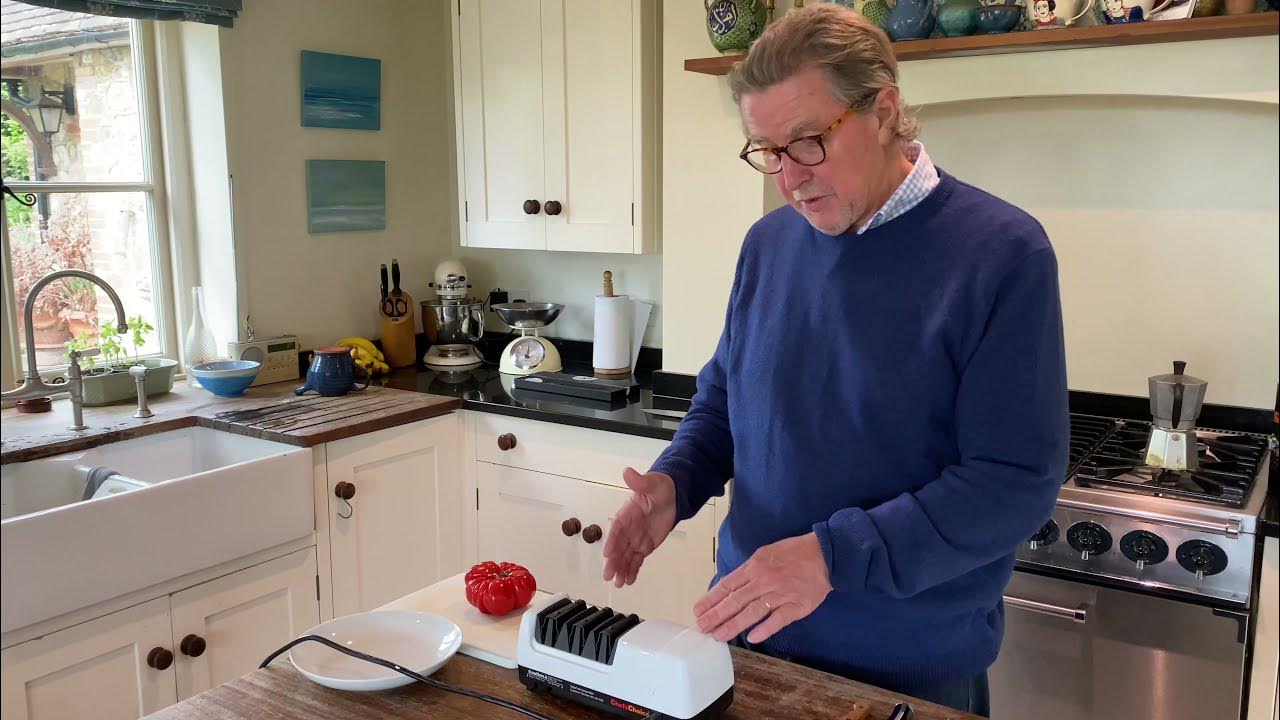 How to use the 1520 Electric Knife Sharpener by Chefs Choice YouTube