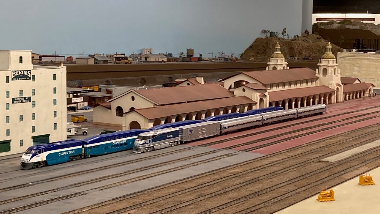 Model Trains at The San Diego Model Railroad Museum ft. dubbed audio