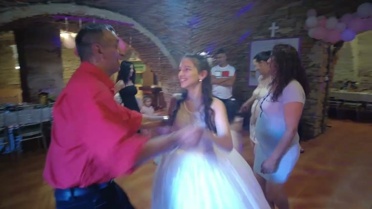 Laura Kalejová - 1. sv. prijímanie (Prvá časť)