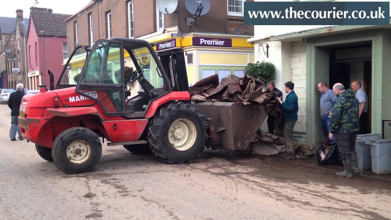 Alyth clean-up - YouTube