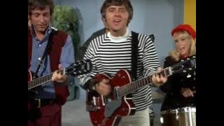 I Dream of Jeannie - Jeannie, Boyce and Hart (Out and About)