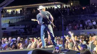 Celebrity Brad Paisley - She’s Everything (Live) - Hartford HealthCare Amphitheater, Bridgeport, CT - 7/18/25 Profile