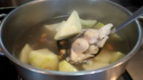 Summer soup Papaya and Fish tail Soup