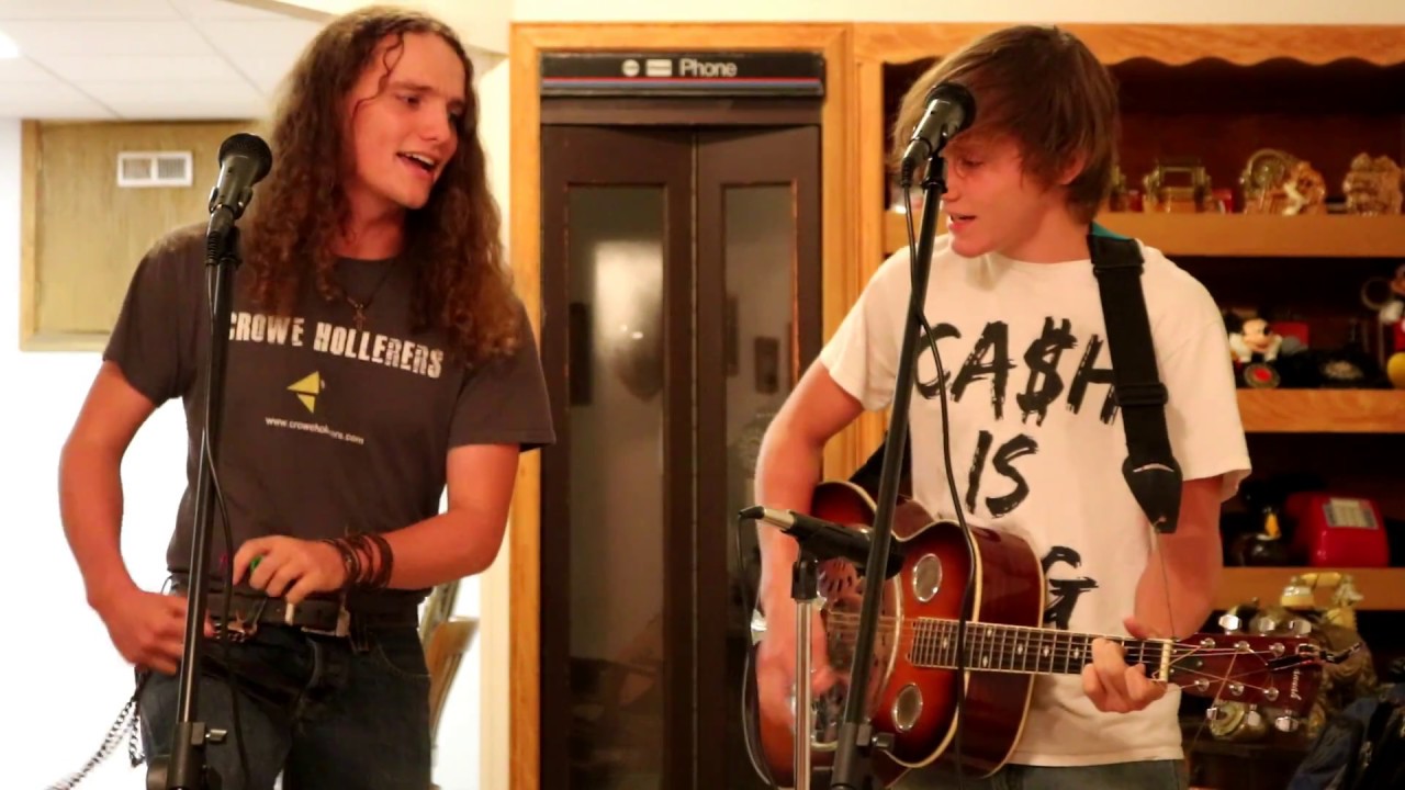The Basement Session with the Crowe Hollerers