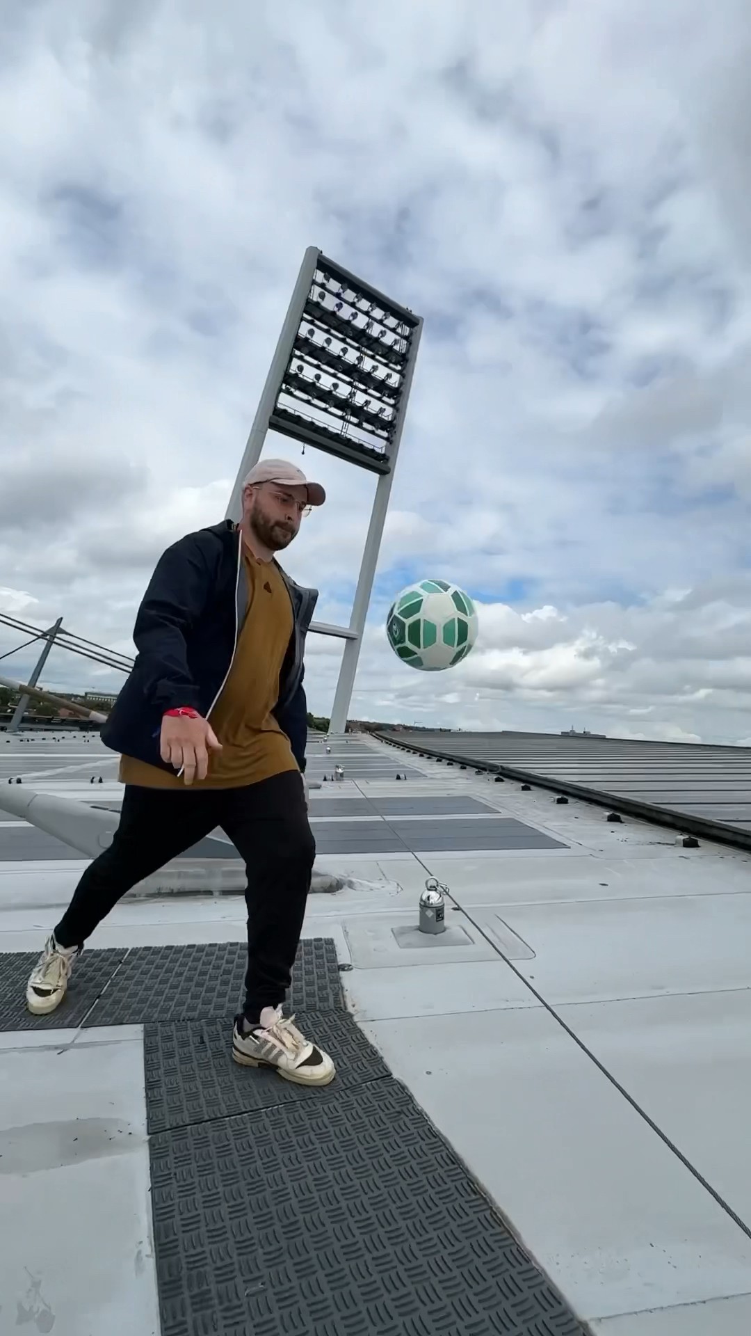 WIR SPIELEN FUßBALL IM CAMP NOU! *FC Barcelona Stadion*