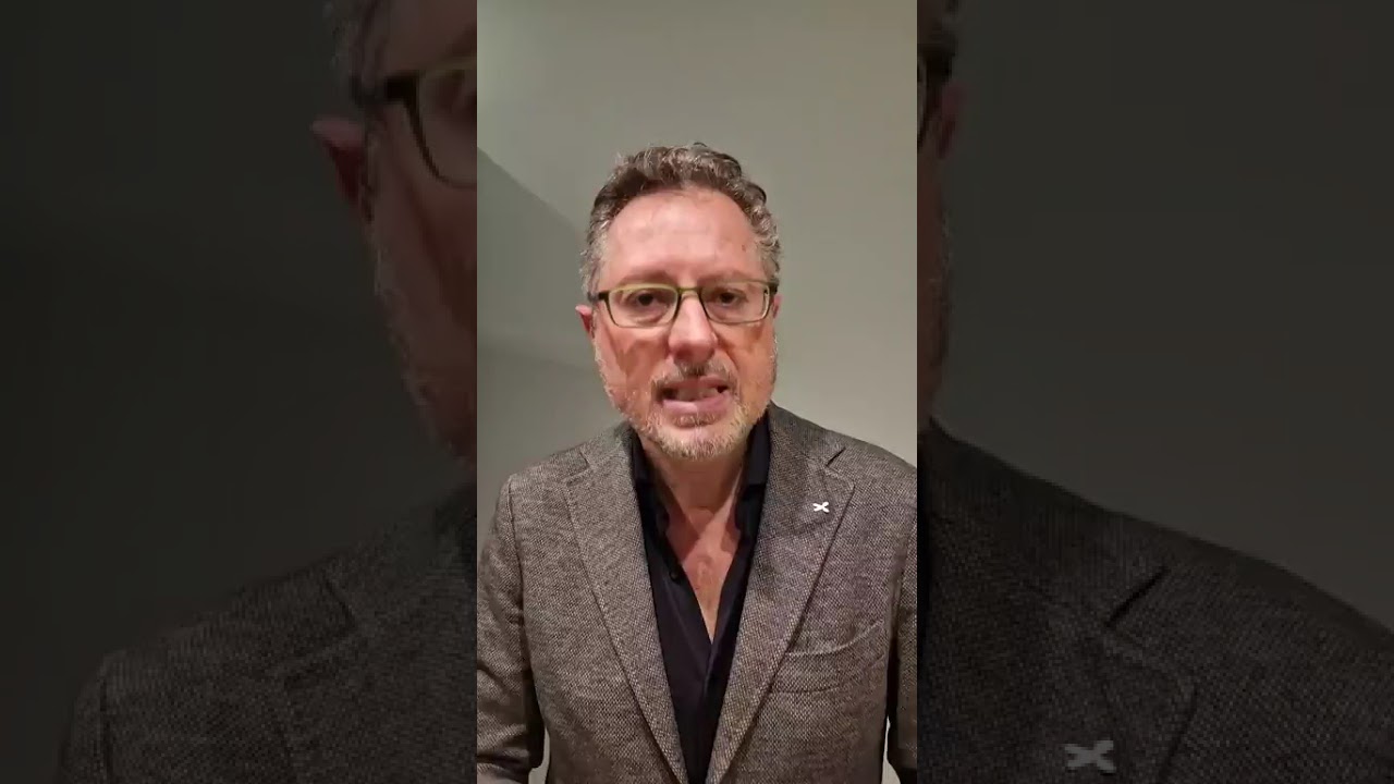 Francesco Emilio Borrelli difende il talento di Sal Da Vinci e non solo...