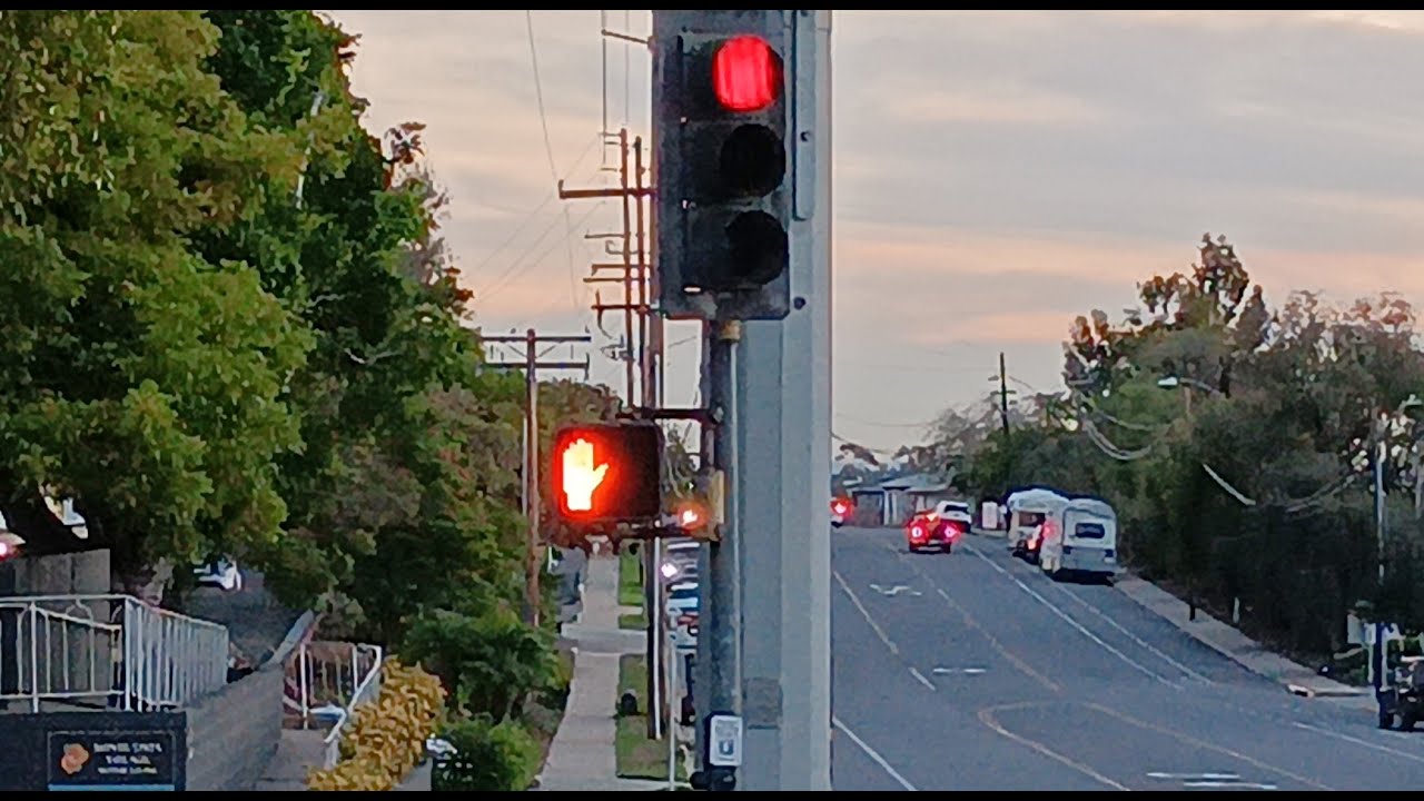 Old Left Turn Traffic Light With Louvers In Lemon Grove (Massachusetts Ave & Mt Vernon St)