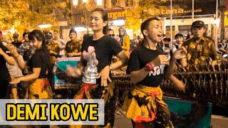 TARIK MANGG!! Demi Kowe (Pendhoza) Versi Garapan Pengamen Angklung Rajawali Malioboro