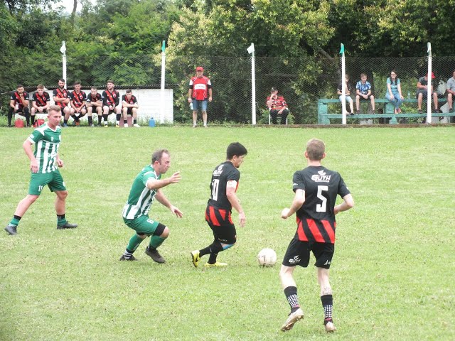 Guia Crissiumal - Not�cias - Jogo entre Flamengo x Tiradentes, do  Campeonato de Crissiumal adiado. Flamengo x Guarany pelos aspirantes fica  mantido