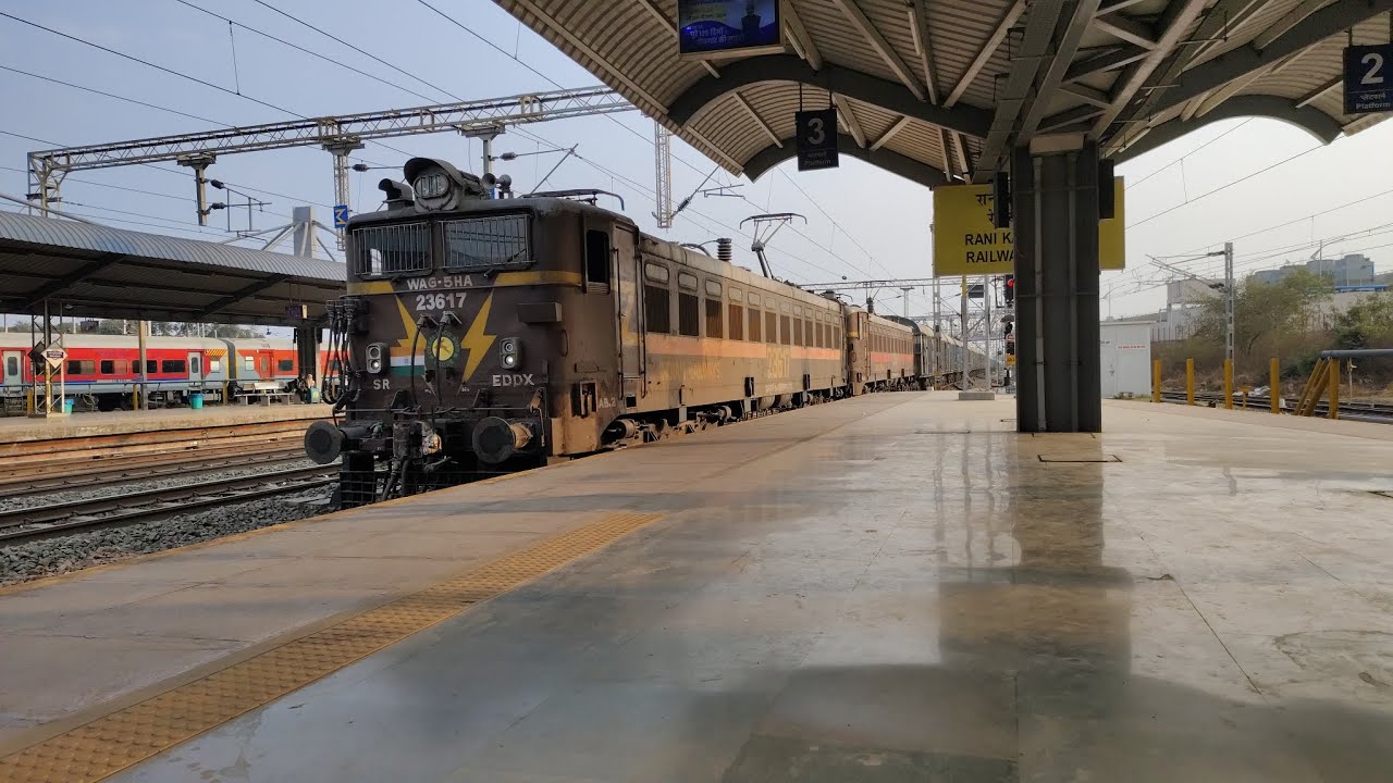 WAG-5HA Locomotive 🚂 | Goods Trains in India |carrying bulk goods like coal, cement, and food grains