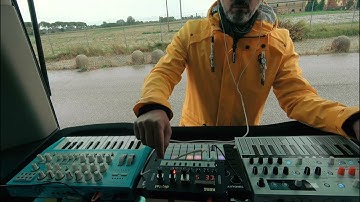Korg Nts-1 + Arturia Microfreak  +  Arturia Microbrute  + Novation Circuit Tracks Outdoor Jam
