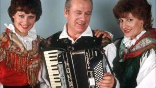 Video thumbnail of "Slavko Avsenik & Seine Original Oberkrainer - Die Welt ist groß (1981)"