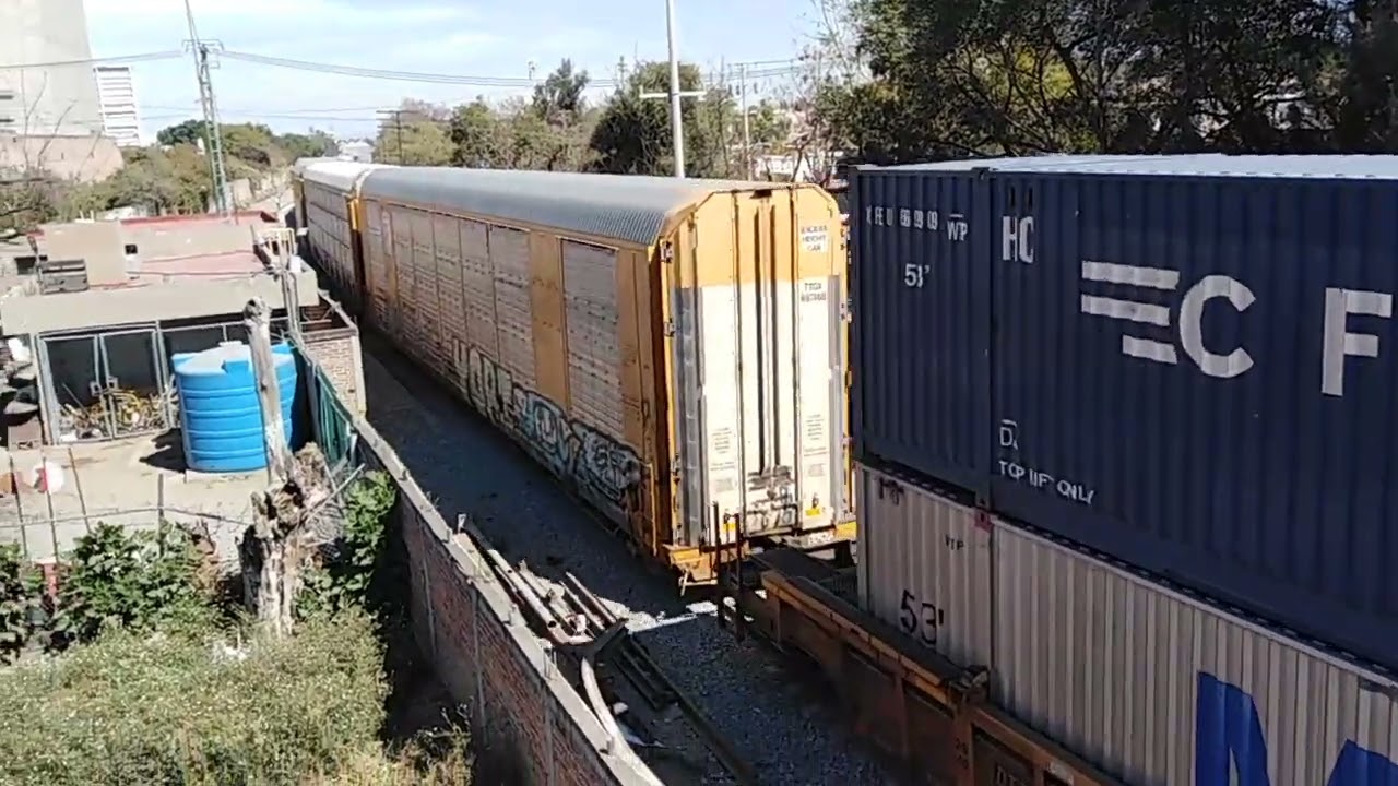 Intermodal Mexicali México con la 4677 4006 