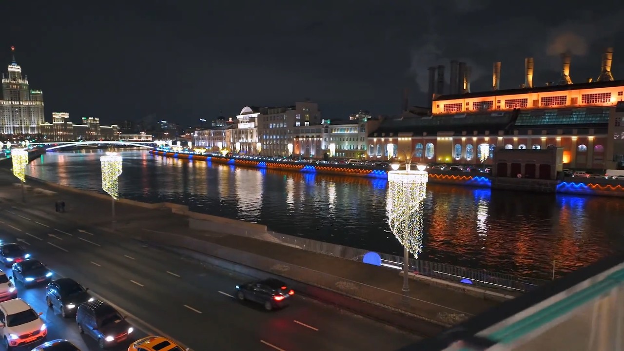 Moscow New Year Magic: A Cinematic Walk Through Zaryadye Park’s Winter Wonderland