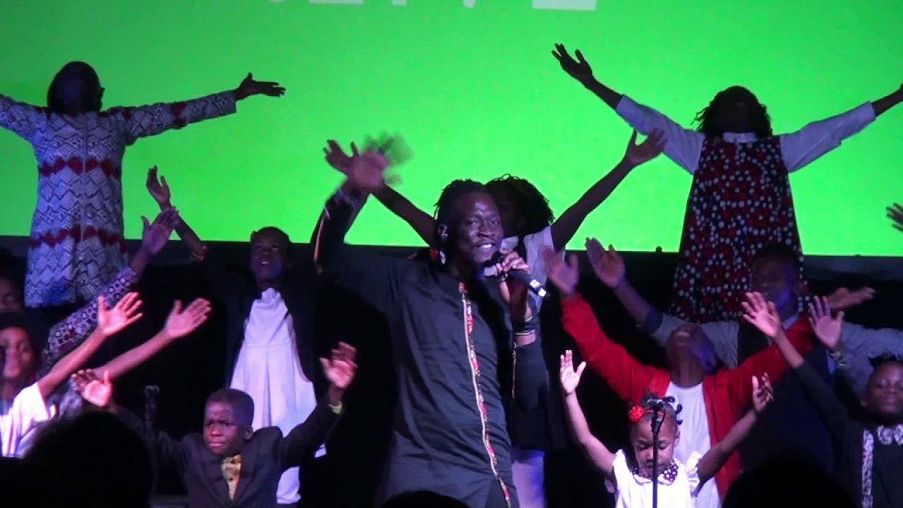 Watoto Kinderchor Singt God S Great Dance Floor In Living Hope