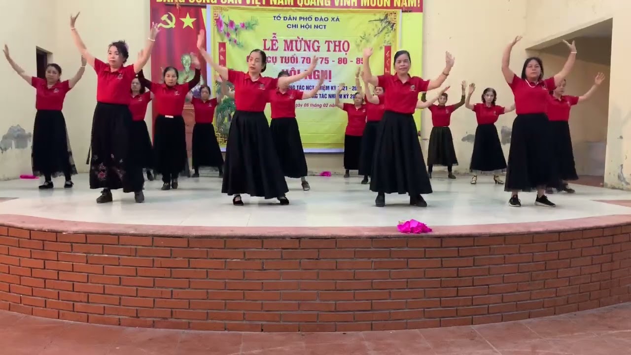 Đại hội NCT khu Đào Xá  tiết mục giao thừa chào xuân CLB dưỡng sinh khu Đào Xá 