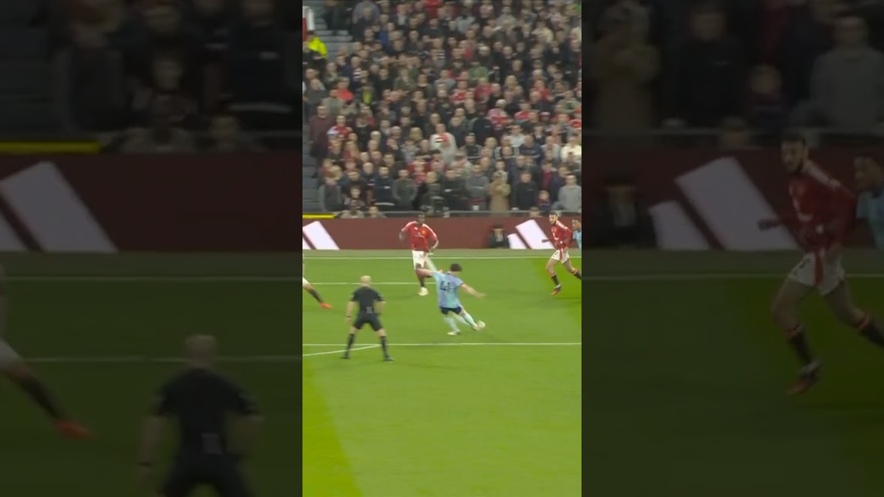 WONDERGOAL IN A BLUE KIT!