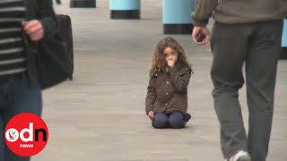 Little Girl Lost: More than 600 people ignore lost child in TV experiment Resimi