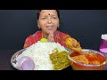 Bigbites eating rice with murgir lal jhol spicy chicken kosha