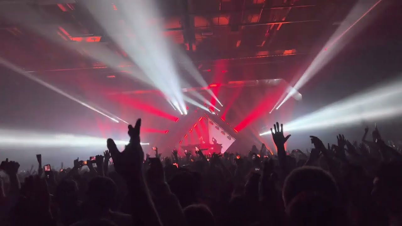 Hardwell - SPACEMAN (REBELS NEVER DIE REWORK)