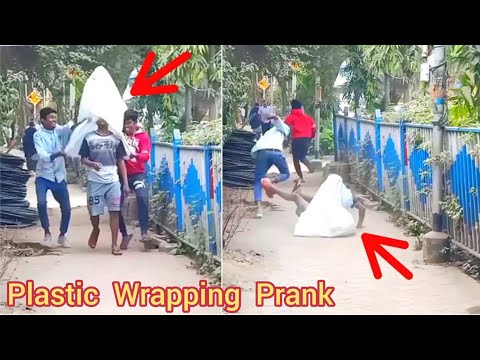 plastic-wrapping-prank-||-prank-in-india-most-funny-prank-||-bong-boy-prince