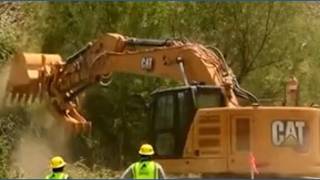 Border construction temporarily halted in Big Bend after outcry