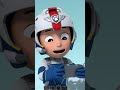 L&#39;hoverboard Rubble sauve Travis de la glace! #pawpatrol #shorts