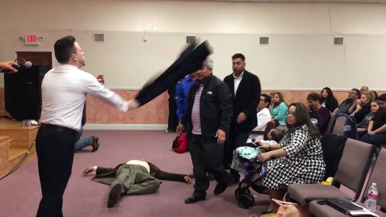 Ministrando La Unción.