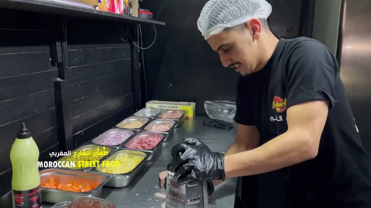 Вы любитель фаст-фуда, здесь вы будете есть сэндвич с тунцом и всякую пиццу @MoroccanStreetFood