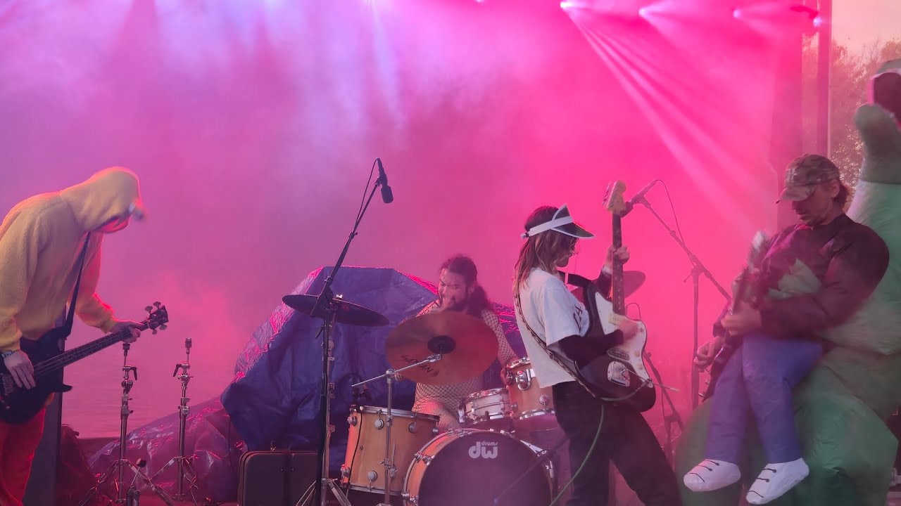 Porcelian, Live at Far Out, ATX, 11/1/2025, Halloween Freakend - YouTube