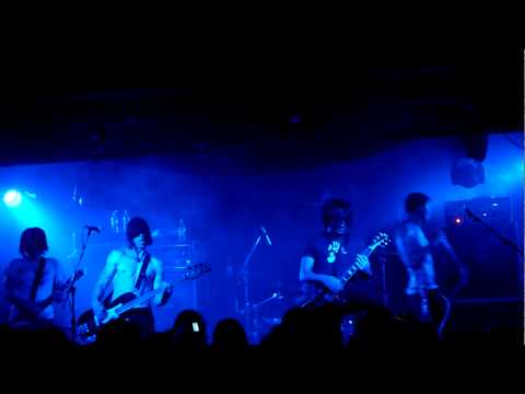 BULLETS AND OCTANE - BANG, LIVE @ MANCHESTER ACADE...