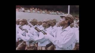 Reposte 1975 Kinshasa défilé avec Mobutu & Idi Amin artilllerie chars avions mirages (vidéo full HD)