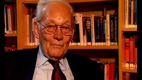 Manfred Eigen - One of the main requirements for life to come about is reproduction (41/113)