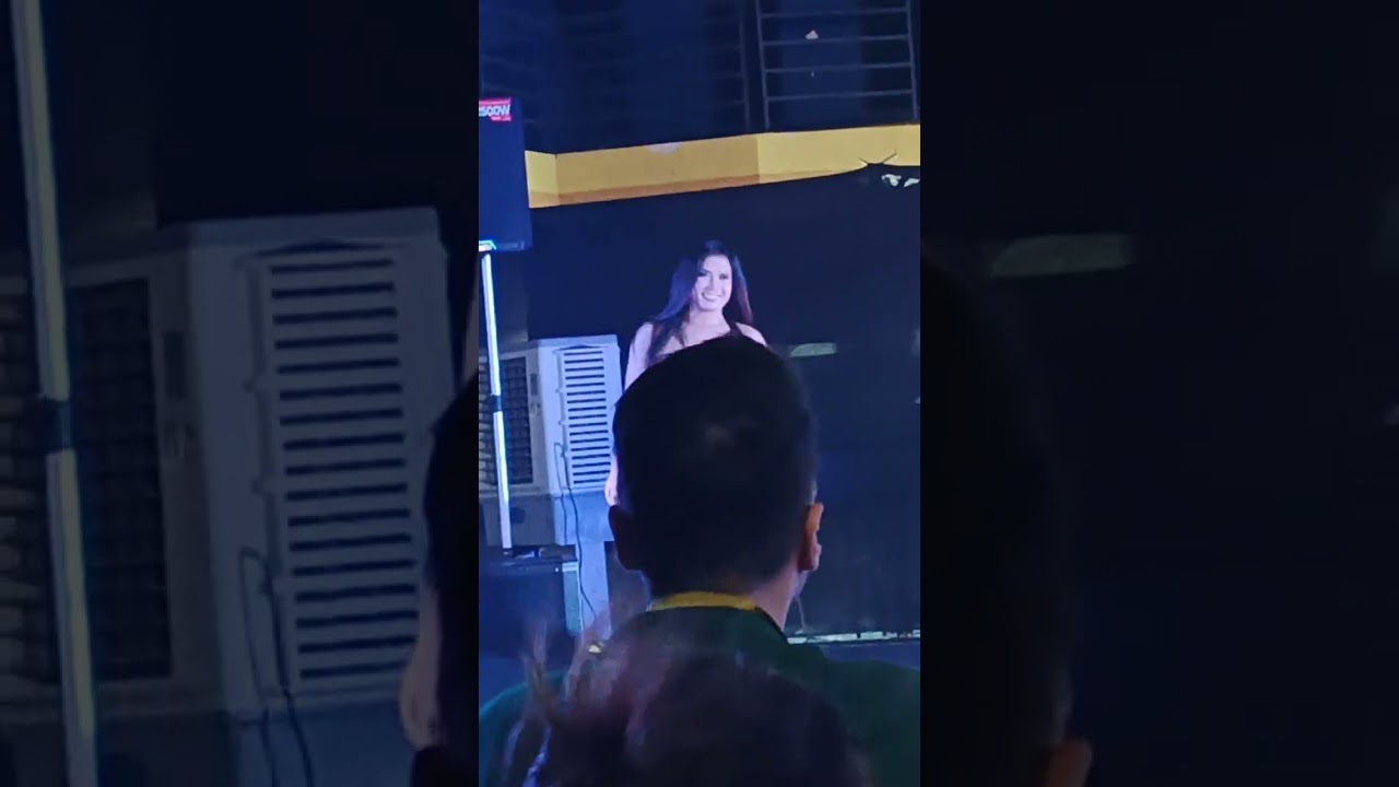 Wow na wow contestant number 13 sa kanyang pangmalakasang swim wear