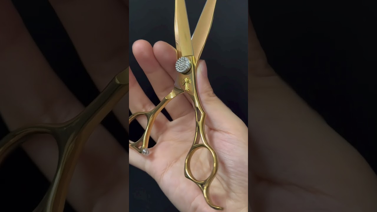 The ergonomic handle design ensures a comfortable grip, reducing strain during extended use.