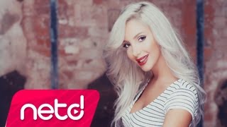 Смотреть клип Aleyna Dalveren - Havam Yerinde