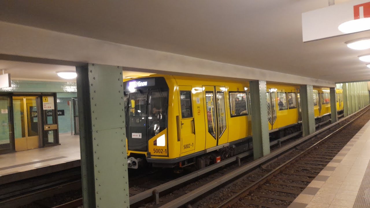 U-Bahn Berlin Mitfahrt von Rathaus Steglitz bis Osloer Straße im H97 auf der U9