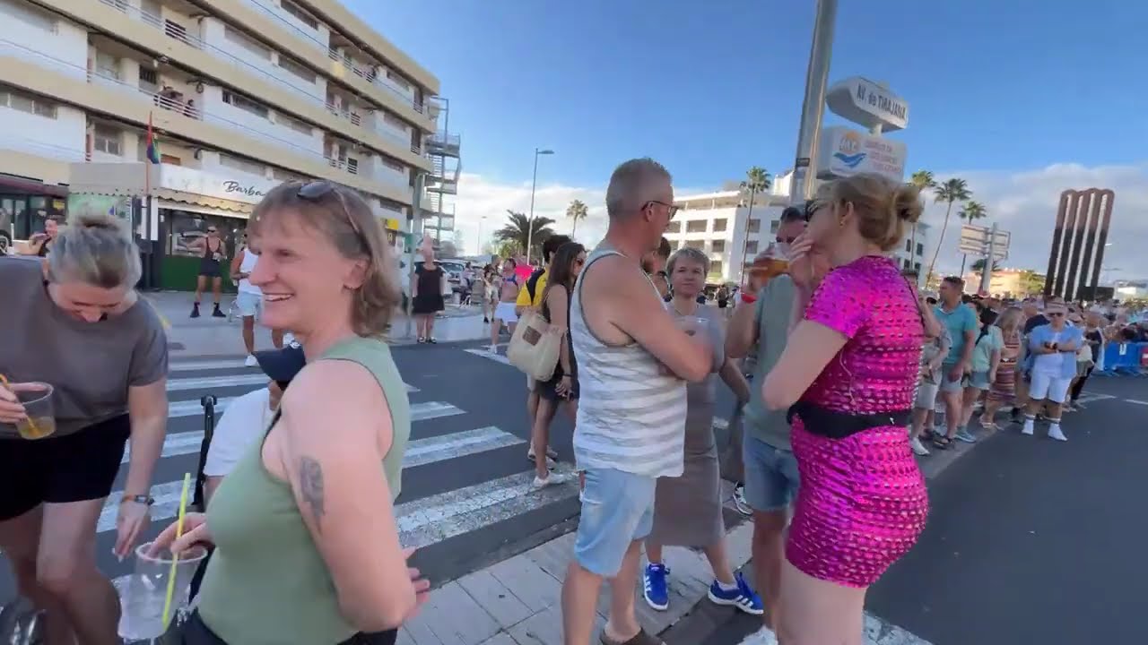 🇮🇨🔥Así está la cabalgata del Winter Pride HOY: Ambiente real en Maspalomas