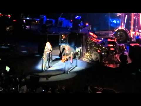 Fleetwood Mac - Landslide (Live at the Honda Center)