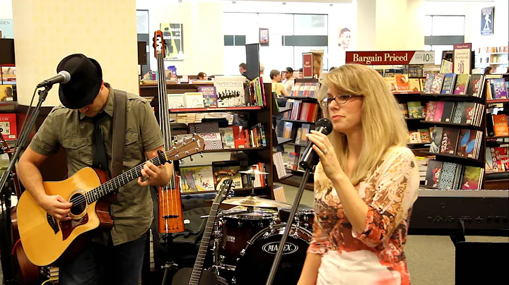Angie Ewing performs Hold On (Live at Barnes & Nob...