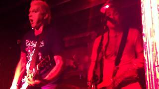 Less Than Jake - Animaniacs Theme (Live @ AAA, Chicago, IL 10-8-2010) Wealth