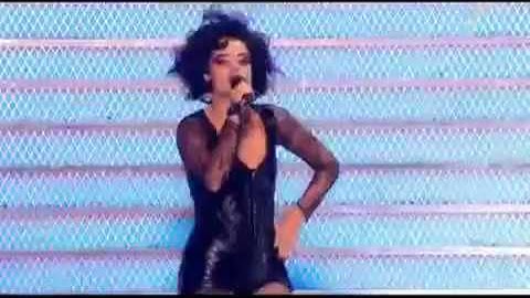 Lily Allen Live at The Brit Awards 2010 Feature Performance