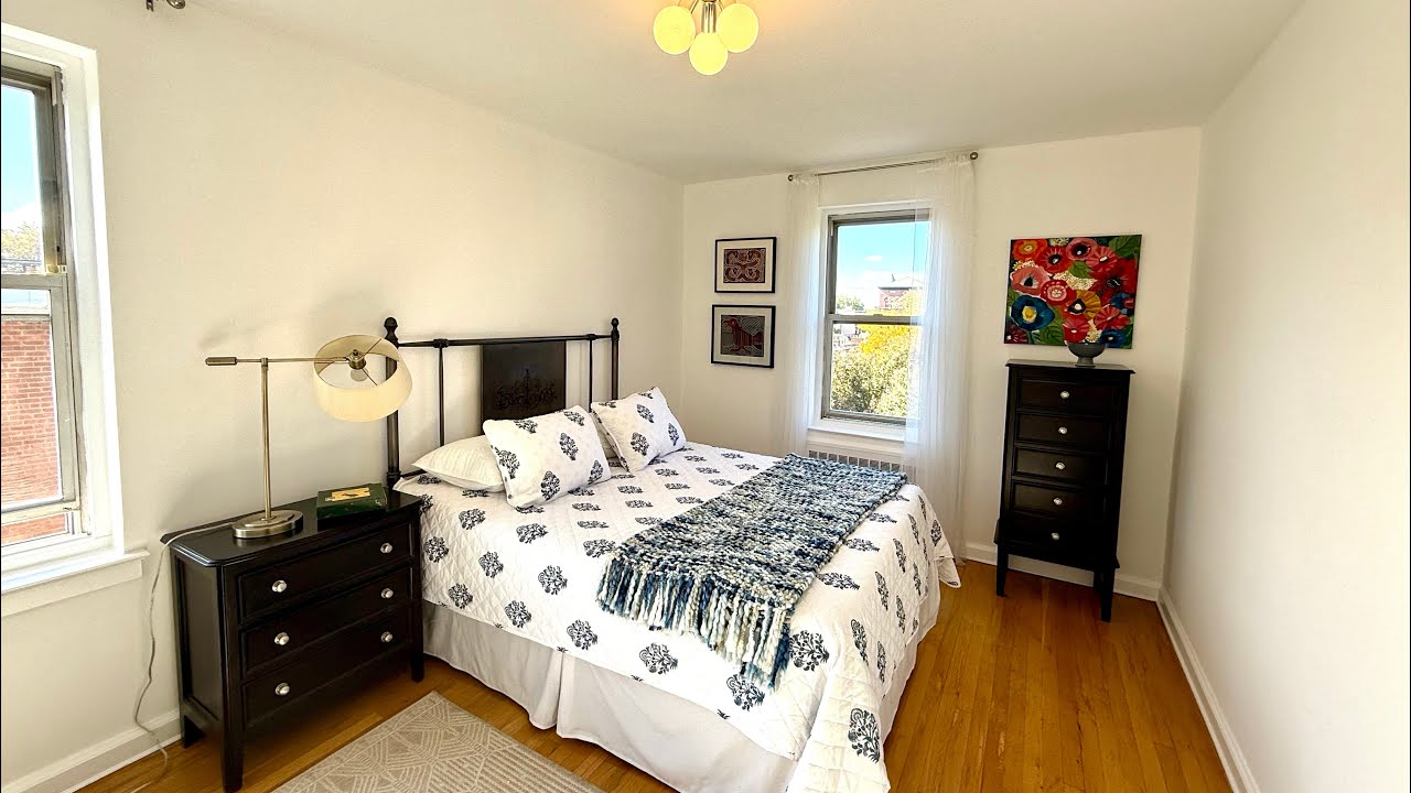 Sun-drenched 1 bed co-op in Cobble Hill. 