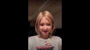 Rosé tries the Inverted Filter on Tiktok